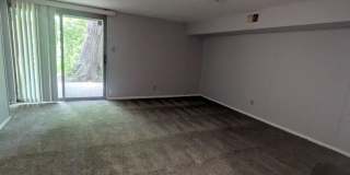 Charming 2bd  1.5ba home in South KC Gallery 11