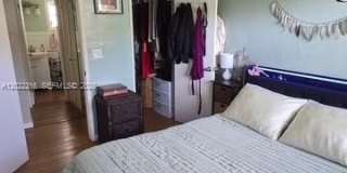 1301 N 12th Ct Gallery 12