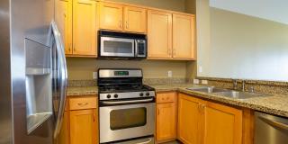 Stylish & Spacious Courtyard-Facing Condo in the Heart of Gaslamp Gallery 4