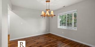 3 Bedroom + Office in Central Point! Gallery 11