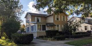 Large 4 Bedroom Home for Rent Gallery 1