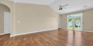 101 Zinnia Dr. Gallery 8