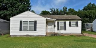 Conveniently located 2 Bed 1 Bath in Faith Village! Gallery 1