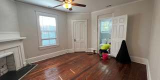 Renovated larg single family home! 2,200+ sf Gallery 15