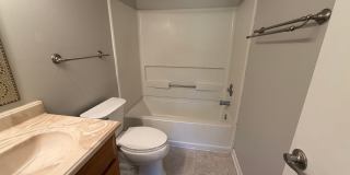 FOR RENT Gallery 17
