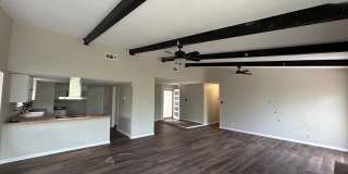 3BED/2BATH Home for lease! Available Now in Live Oak! Gallery 1