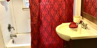 SPACIOUS 2 BED HOUSE! If there was a picture of QUAINT in the dictionary, this house would be it. Gallery 1