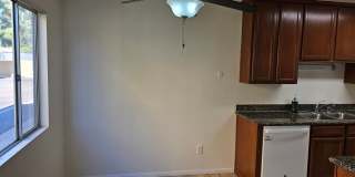 Remodeled 2bed 1.5 bath Ground level Gallery 8
