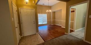 Fenced in back yard! Split bedroom floor plan! Pets are owner's approval, fees do apply. Gallery 8