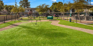 2900 Lux Apartment Homes Gallery 18