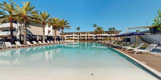 Eight 80 Newport Beach Gallery 3