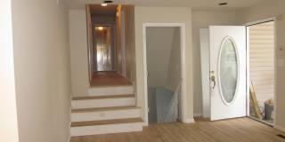 Gorgeous 4 bedroom 2 bath home Gallery 4