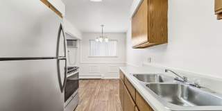 Williamsburg Apartments Gallery 13