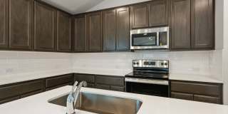 Gorgeous Newer Home with Country Feel in Lago Vista - Luxe life by the Lake Gallery 1