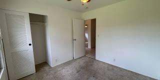 [4 Bed 2 Bath] Single Family Home with Large Backyard in Prime Aiea Location Gallery 16