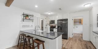 4 Bedroom with a Pool in Helotes! Gallery 30