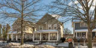 2421 Franklin St NE Gallery 1