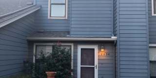 Beautiful 3 Bedroom, 2.5 Bath Townhome Condo in Canterbury! Gallery 1