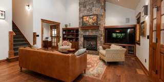 Beautiful Westside Craftsman | Prime Bend Location Gallery 16