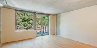 2121 Belmont Gallery 4