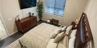 81 Waldorf Gallery 19