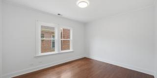 2739 W Lunt Avenue Gallery 6