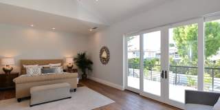 NEW 5 bedroom 4.5 Bath with Pool Gallery 32