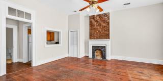 Prime Downtown Living on King Street Gallery 7
