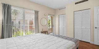 18413 NE 27th Ct Gallery 23