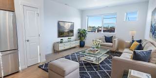 SUMMER SPECIAL: 1-MONTH RENT FREE! Charming 2 Bd/2.5 Ba Home in Hillsboro Gallery 1