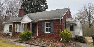 3-4 bed, 2 bath with full basement in Asheboro Gallery 1