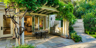 One Pearl Place Gallery 16