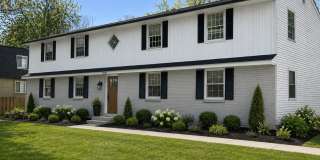 2-Bedroom Remodeled Unit across from Lake Erie Gallery 1