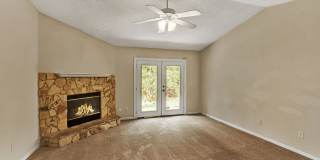 3 bedroom/ 2 bathroom home on the Northside! Gallery 7