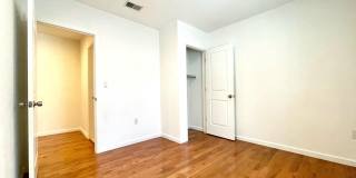 1800-8 RIDGE Avenue Gallery 18