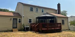 Lovely 4 bedroom Colonial Gallery 6