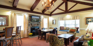 Saratoga Square Gallery 7