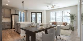 Vantage on Hillsborough Apartments Gallery 34