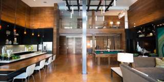 Sola Galleria Gallery 17