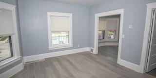 Newly Renovated 4BR/2BA - 1215 E 113th St Gallery 16