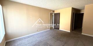 Spacious Elk Grove 3bd/2ba Triplex with Backyard Gallery 13