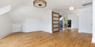 Stunning 5 Bedroom 2.5 Bathroom Home in Squirrel Hill Gallery 44