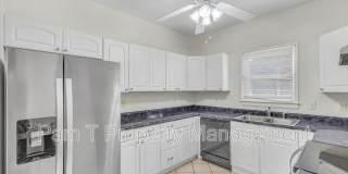 635 E Henry St Gallery 9