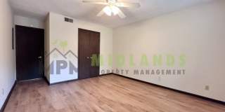 2505 Blossom Street Gallery 30