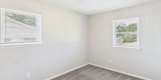 324 NW Compass Gallery 17