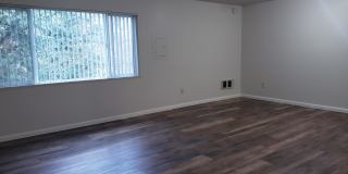 1373 NE Hogan PL Gallery 1