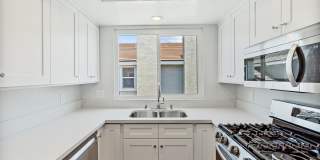 Gorgeous 2 bed/2 baths, located in the highly desired community of Woodbridge. Gallery 8