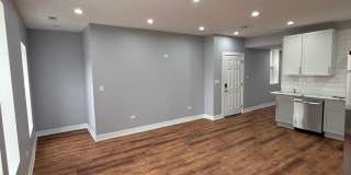 4907 W Walton Street Gallery 7