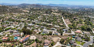 Vista Panoramic View 6 Bedroom 4.5 Bathroom Home for Rent Gallery 13