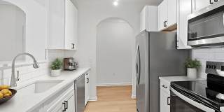 Weston Lakeside Apartments Gallery 7